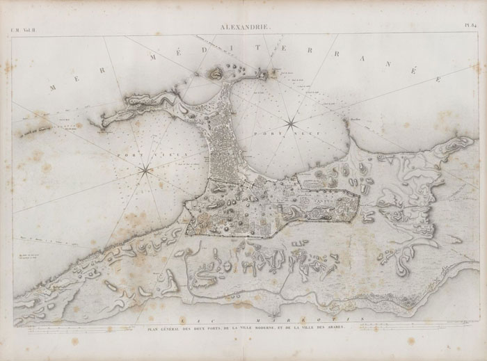 نقشه‌های دو بندر اسکندریه. هنگام طراحی شهر، راه‌ها و خانه‌هایی که قرار بود بنا شود، با آرد جو روی نقشه‌ای به اندازۀ طبیعیِ شهر مشخص شدند.